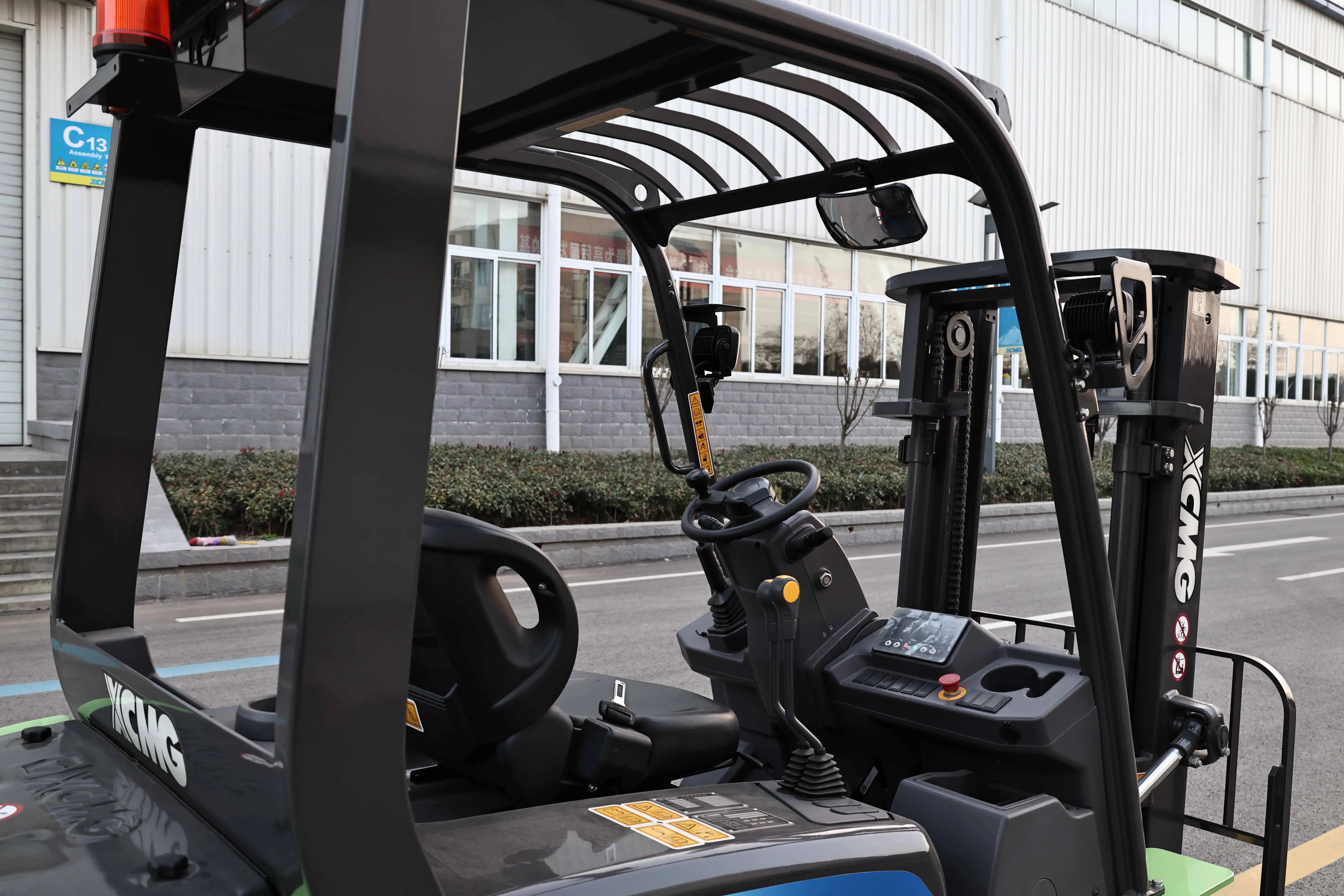 XCMG official  2.5t Electric Balance Forklift XVB25-QL8-C